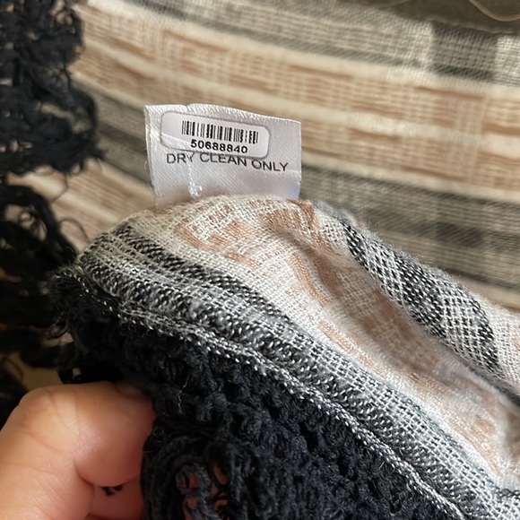 Mixed Print Infinity scarf - Picture 3 of 3